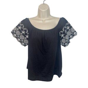 H&M Women's Size Medium Black Floral Eyelet Sleeve Top